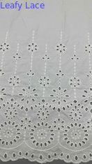 Weiß 100% Baumwolle Laser aus Blumen gestickten Baumwolle Stoff durch den Hof für Mode-Frauen Kleid