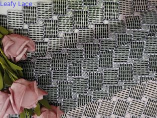 Wenig Mädchen-Kleid 100 Yards Tulles Mesh Geometric Embroidered Lace Fabric