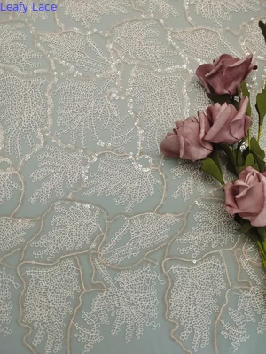 Belaubtes gesticktes rosa Paillette-Spitze-Gewebe-Tulle-materielles Polystickgarn