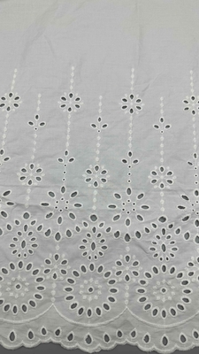 Weiß 100% Baumwolle Laser aus Blumen gestickten Baumwolle Stoff durch den Hof für Mode-Frauen Kleid