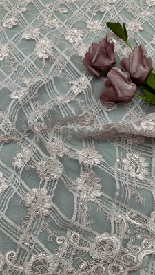 Blattneue Stickerei Luxuriöse Blume 100% gestrickt Stickerei Stoff Spitze Stoff Hochzeit Geburtstag Gelegenheiten
