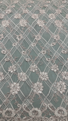 Blattneue Stickerei Luxuriöse Blume 100% gestrickt Stickerei Stoff Spitze Stoff Hochzeit Geburtstag Gelegenheiten
