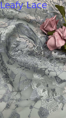 Französische Tulle Spitze mit metallisch gestickten Spitzennetzen für Couture-inspirierte Form- und Abendbekleidung