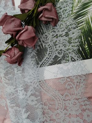 Schnüren sich Nylonwimper-Kammmuschel des Grau-100% Blumengewebe der spitze-3D