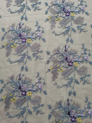 Polyester purpurrotes Tulle gestickter BlumenMesh Fabric By The Yard