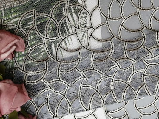 Grey Allover Cutwork Geometric Embroidered-Spitze-Gewebe