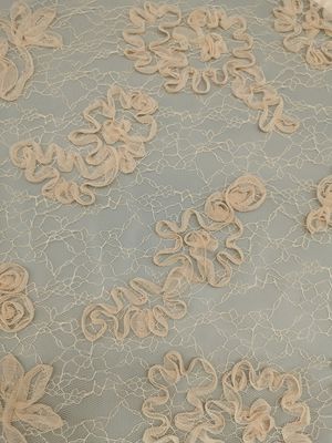 Das Schnüren schnüren sich Polyester 100% gesticktes Kleidergewebe