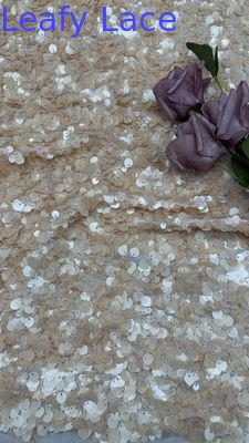 Pailletten-bestickter Spitzenstoff 100% Polyester Luxus für Brautkleid