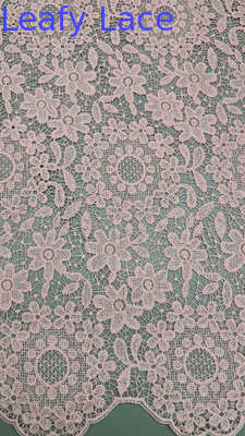 Luxuriöser, bestickter Kordelspitzenstoff mit Hohlmuster, maßgeschneidert für Kleider