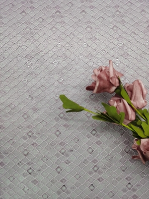 Purpurrote Farbe stickte Spitze-Gewebe Diamond Type Lattice Pattern Mesh